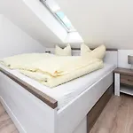 Haus Baerensuite Апартаменты Эзенс