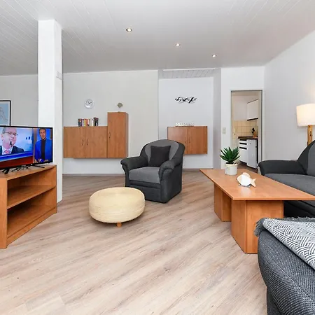 Haus Baerensuite Апартаменты Эзенс